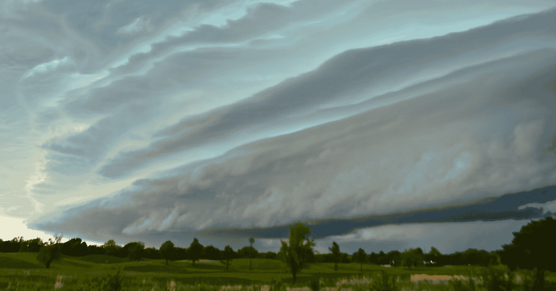 an ominous image of a shelf cloud, which can occur in a tornado or derecho