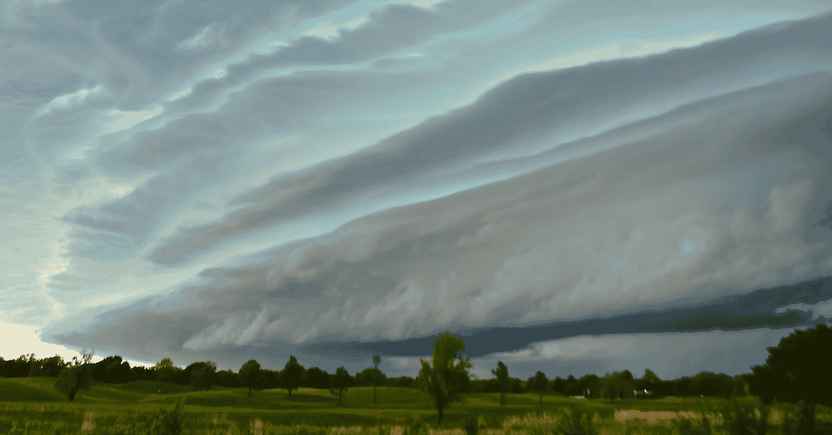 an ominous image of a shelf cloud, which can occur in a tornado or derecho