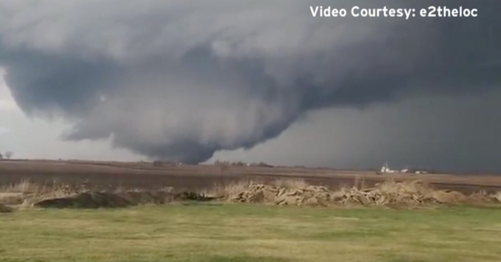 Illinois tornado safety tips